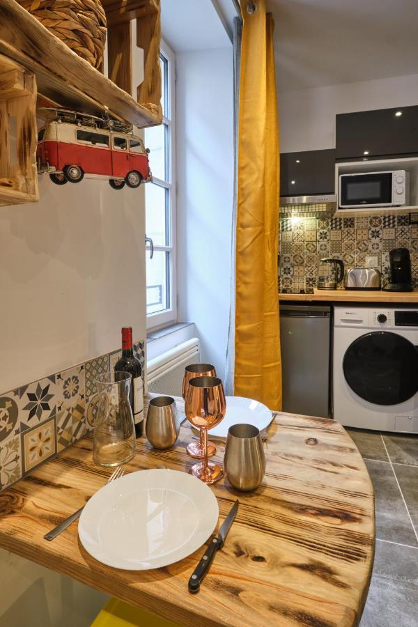 Place Carnot - Studio Tout Equipe Avec Jacuzzi Proche Toutes Commodites Carcassonne Exterior foto