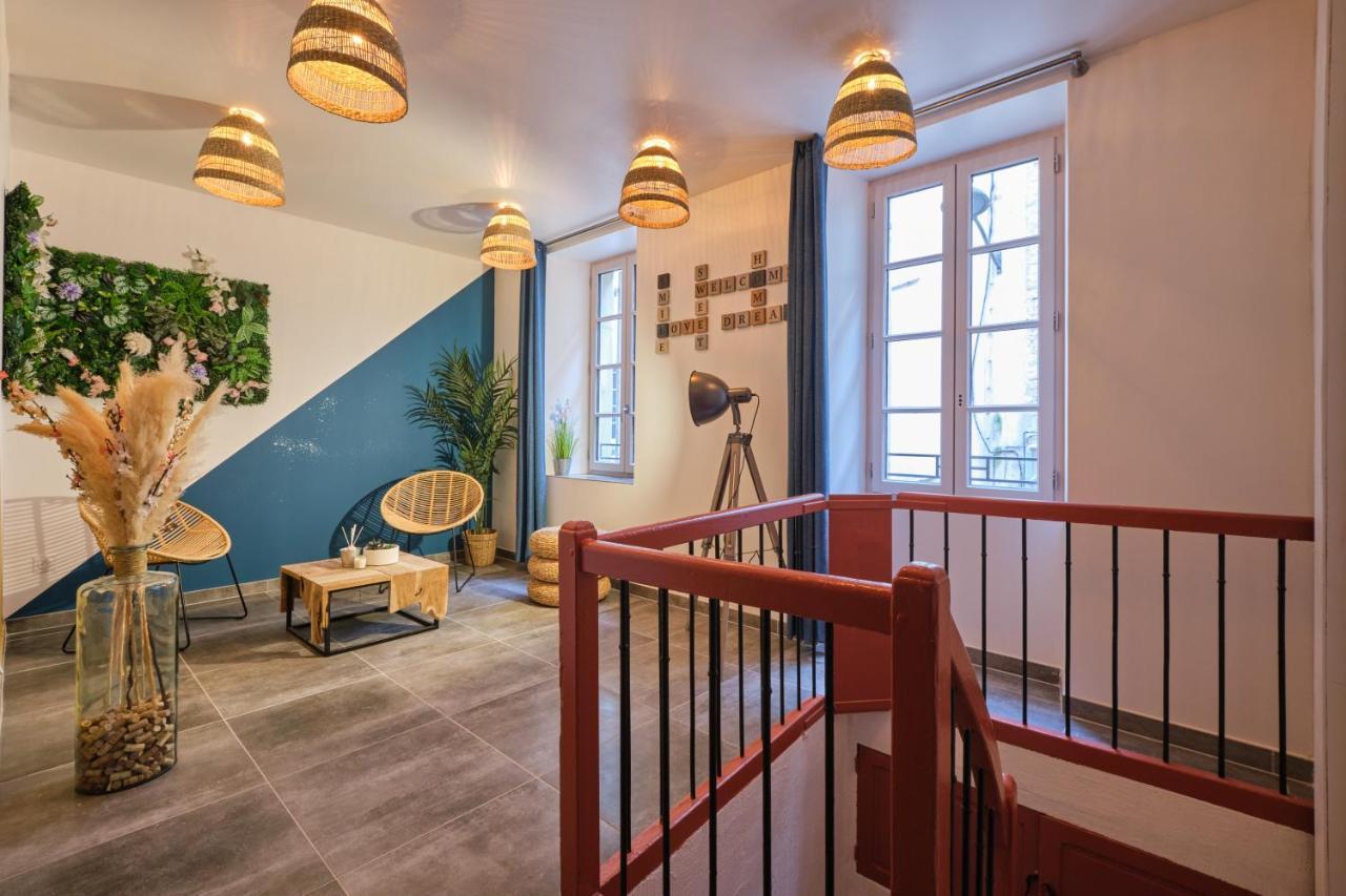 Place Carnot - Studio Tout Equipe Avec Jacuzzi Proche Toutes Commodites Carcassonne Exterior foto