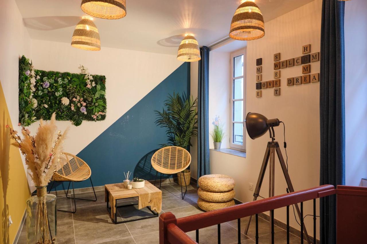 Place Carnot - Studio Tout Equipe Avec Jacuzzi Proche Toutes Commodites Carcassonne Exterior foto