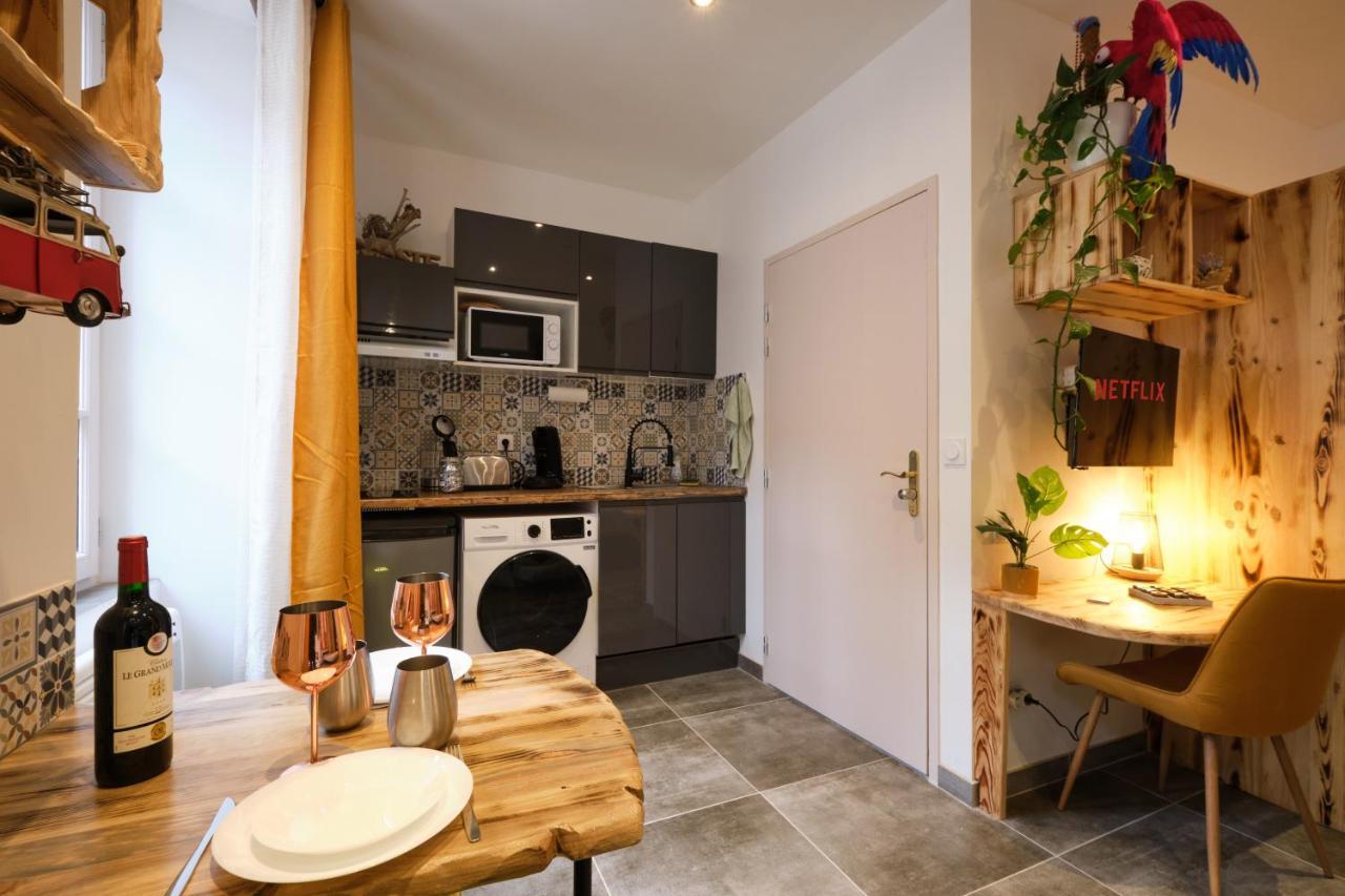 Place Carnot - Studio Tout Equipe Avec Jacuzzi Proche Toutes Commodites Carcassonne Exterior foto
